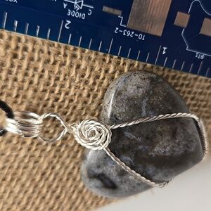 Hand Crafted Chocolate Gray Onyx Heart Wire Wrapped Pendant Necklace #259 NWOT